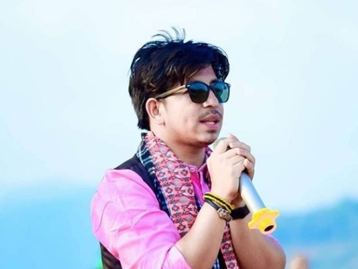 नायकका रुपमा उदाउँदै गायक सपूत