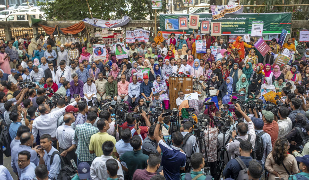 कडा सुरक्षा व्यवस्थाबीच बङ्गलादेशमा मतदान जारी