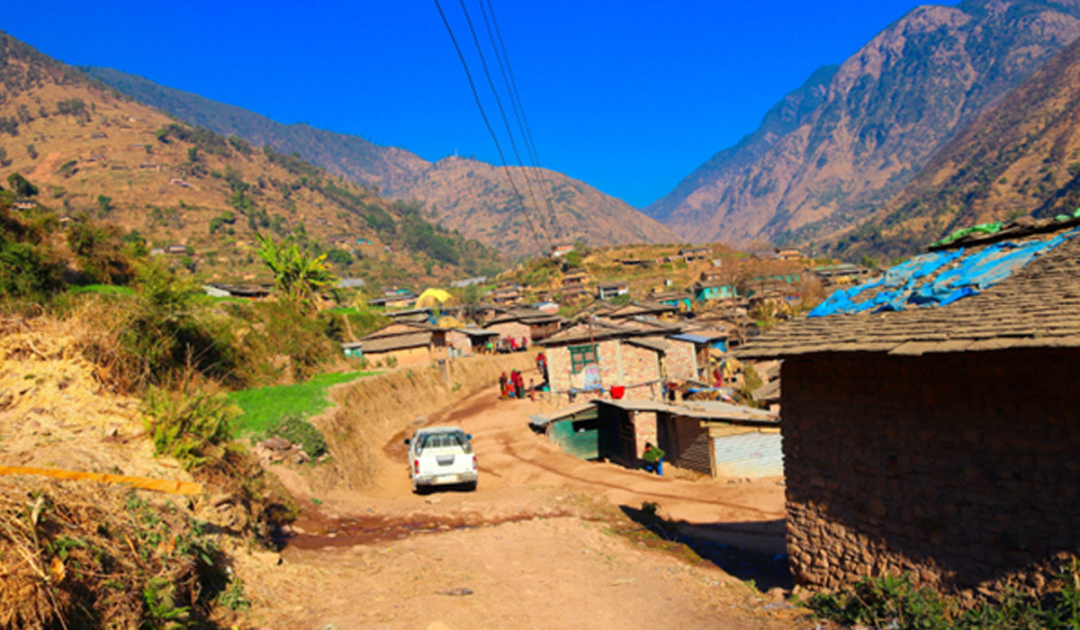 सालझण्डी–ढोरपाटन सडकमा ढिलासुस्ती