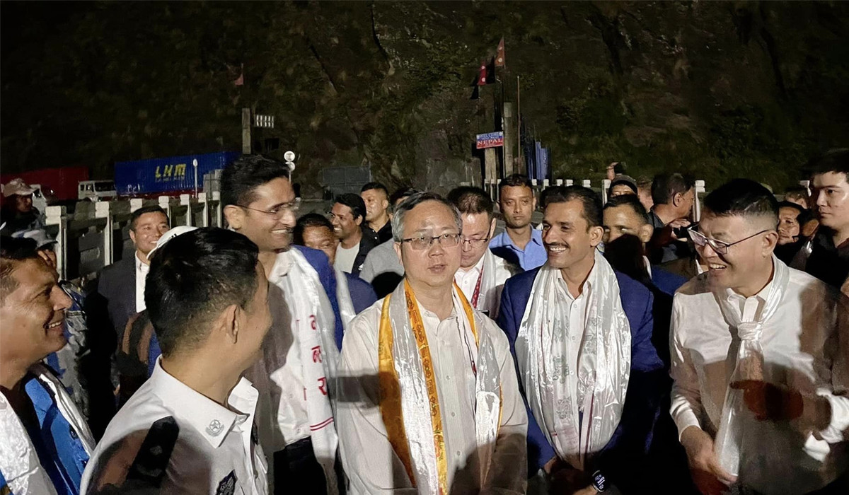 बाह्रबिसे–तातोपानी सडक स्तरोन्नतिका लागि चीन तयार छ :  राजदूत छन