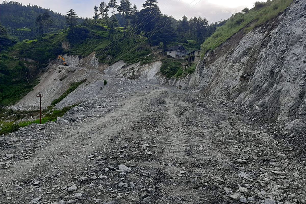 नाग्म–गमगडी सडक स्तरोन्नति गरिँदै
