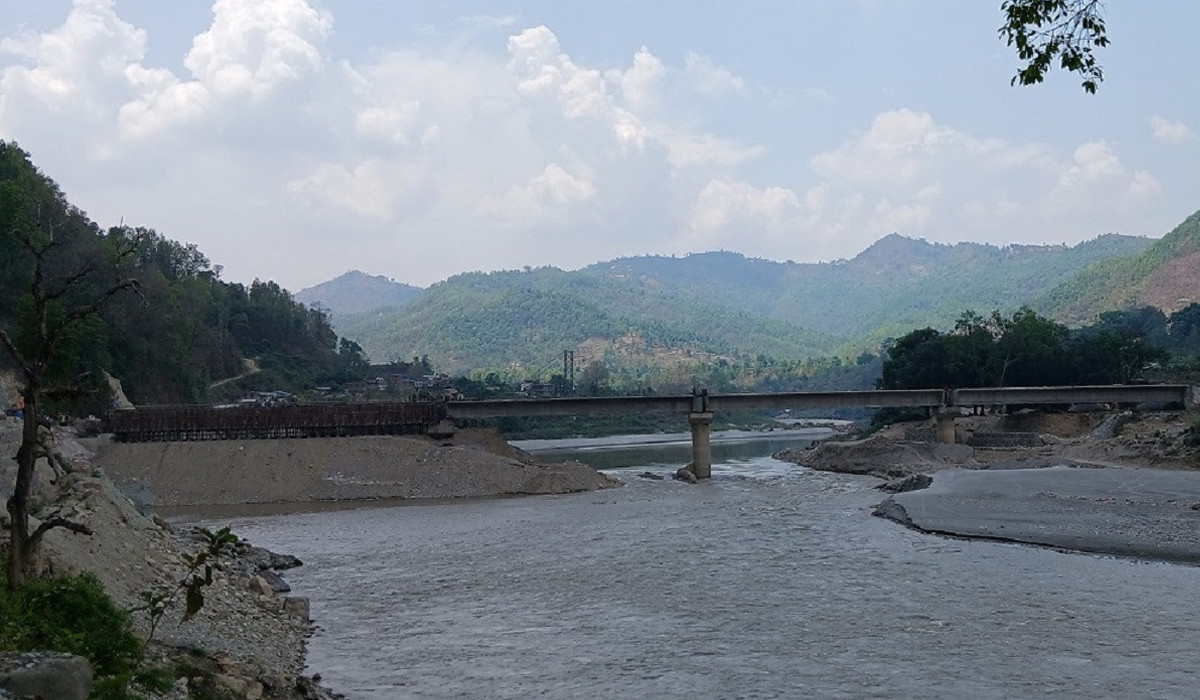 कालीगण्डकी नदीमाथिको मोटरेबल पुलको काम अन्तिम चरणमा
