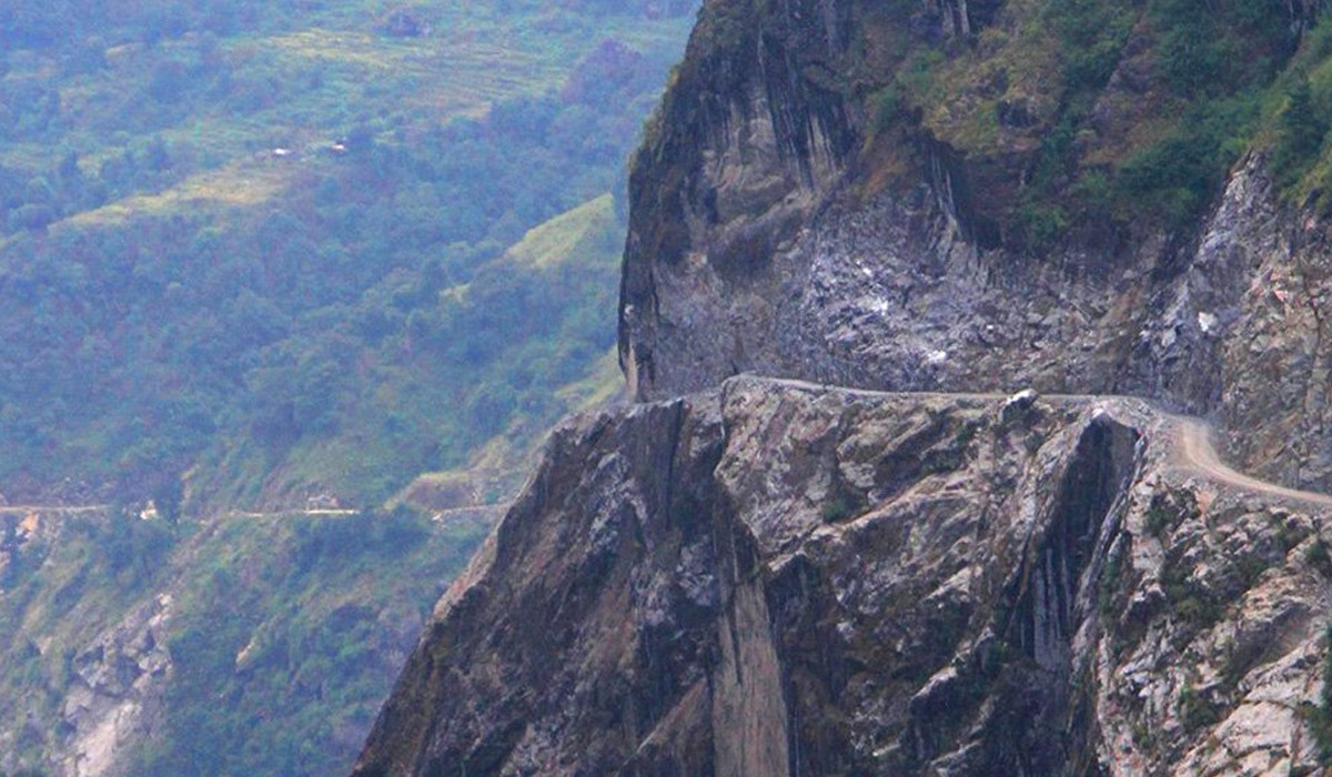 मनाङ जोड्ने सडक कालोपत्रसहित स्तरोन्नति गरिने