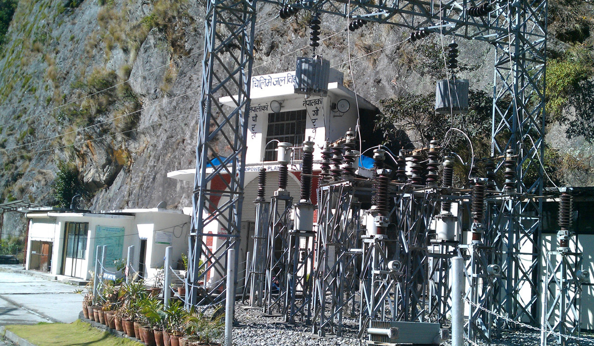 ट्रान्सर्फमरमा समस्या आएपछि विद्युत् उत्पादन बन्द