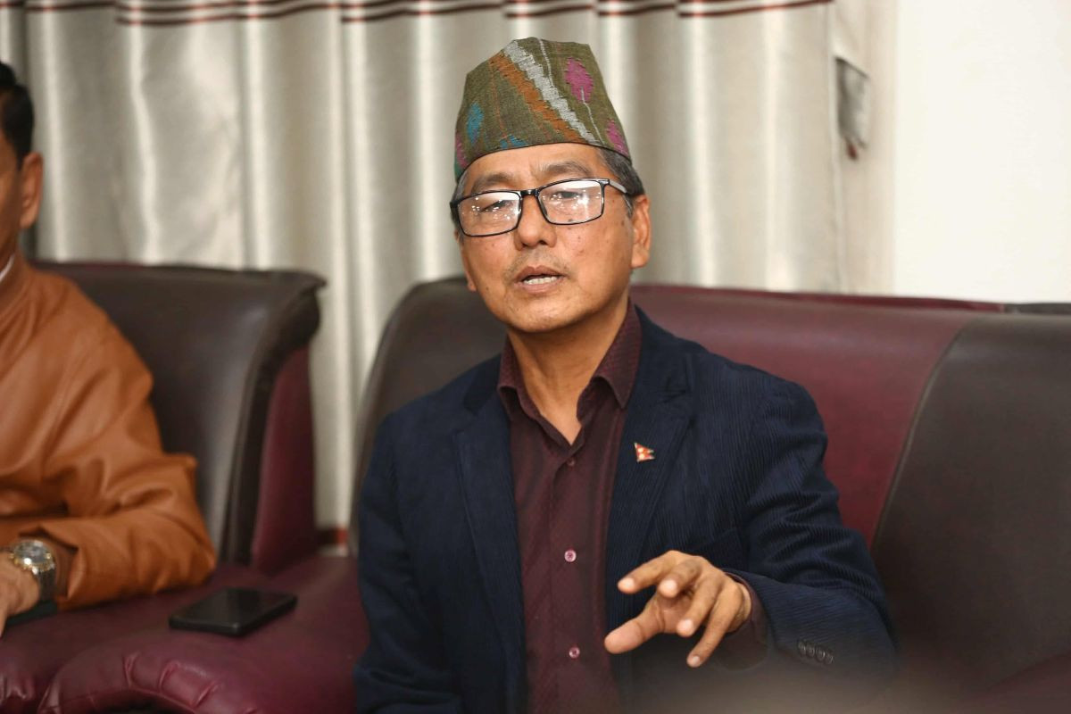 लामिछानेलाई भेटेपछि लिङ्देनको टिप्पणी : न्यूनतम सुविधाबाट पनि सरकारले वञ्चित गर्यो