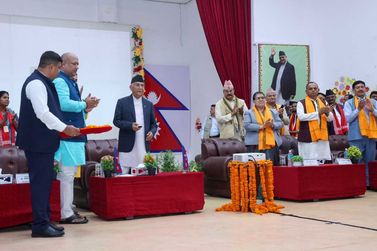 सुनकोशी मरिन डाइभर्सन परियोजना समयमा सम्पन्न नभए ठेक्का तोडिनेछः प्रधानमन्त्री ओली