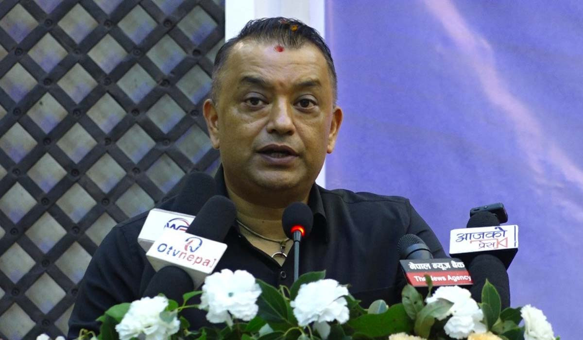 गगन थापा भन्छन् - 'एमालेले जबरजस्ती देशमा उत्तेजना फैलाउने कामको नेतृत्व गर्दैछ’