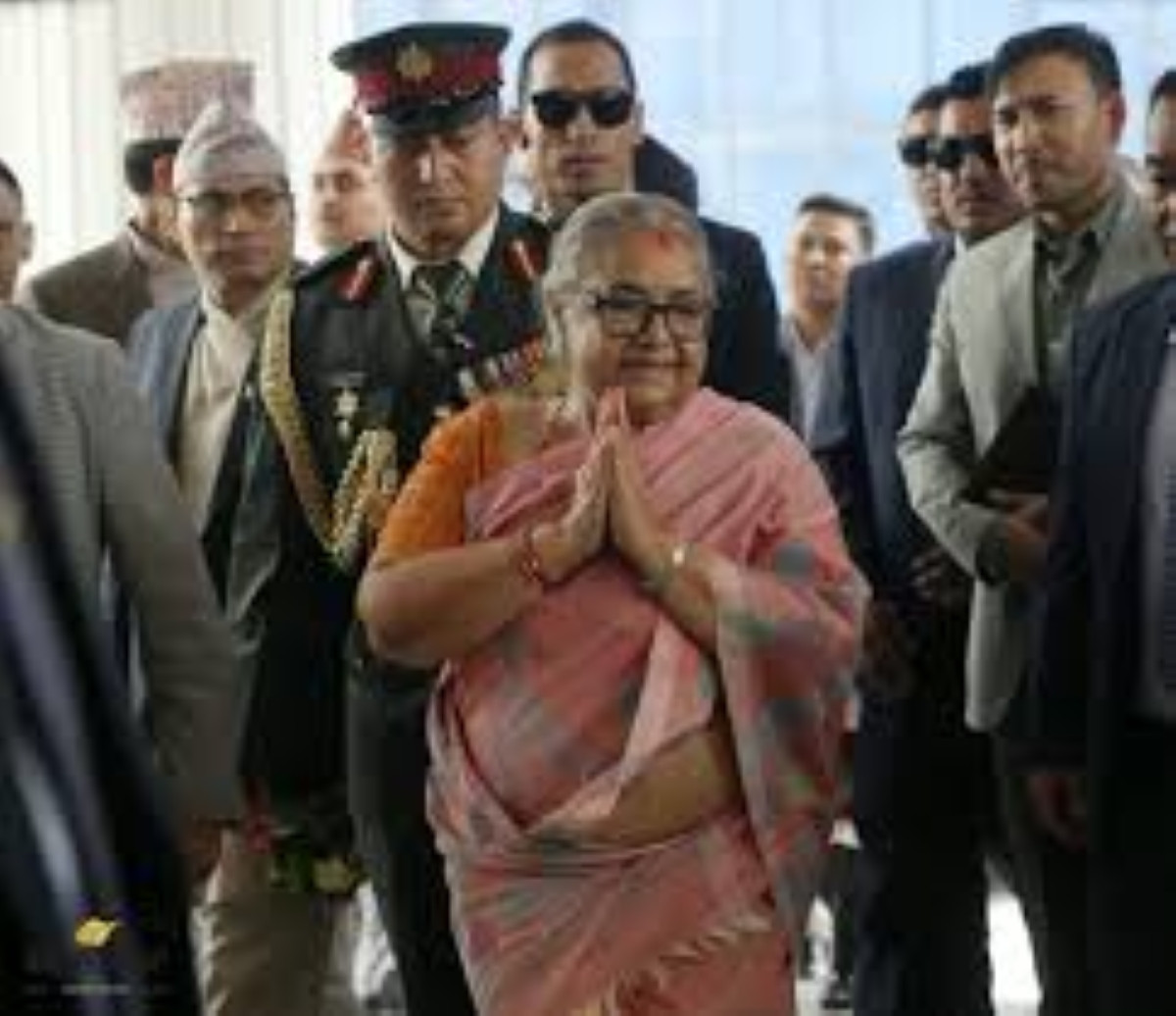 विवादित कर्मचारी श्रेष्ठलाई प्रधानमन्त्री कार्कीलाले दिइन् स्वकीय सचिवको जिम्मेवारी