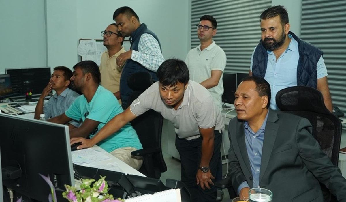 झ्याप्प–झ्याप्प बत्ती जाने गुनासोपछि कुलमान पुगे विद्युत भार प्रेषण केन्द्रको अनुगमनमा