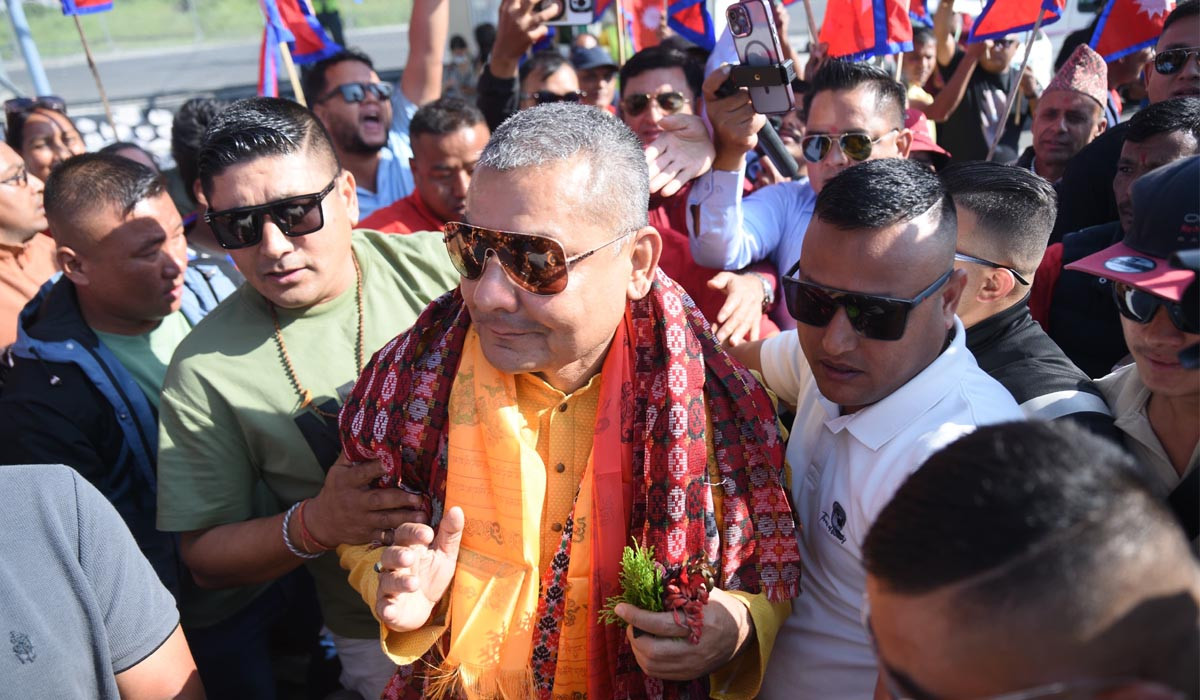पशुपतिनाथबाट महत्त्वपूर्ण घोषणा गर्दैछु : दुर्गा प्रसाईं