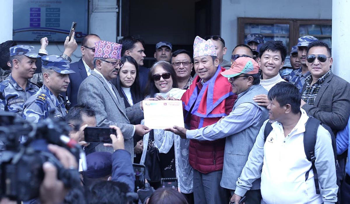 अफिसमा बसेर भाषण गर्दैनौँ, फिल्डमै काम गर्छौँ : हर्क साम्पाङ