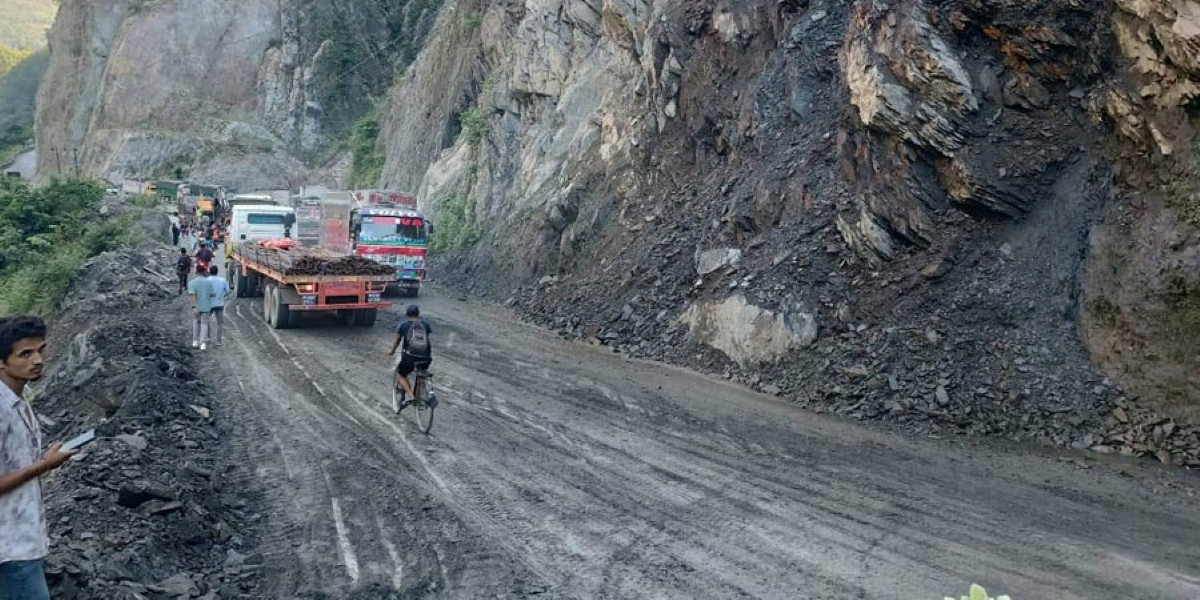 दुई सय बढी रुग्ण ठेक्का तोड्ने प्रक्रिया तीव्र : ठेकेदार र सरकारबीच दोषारोपण