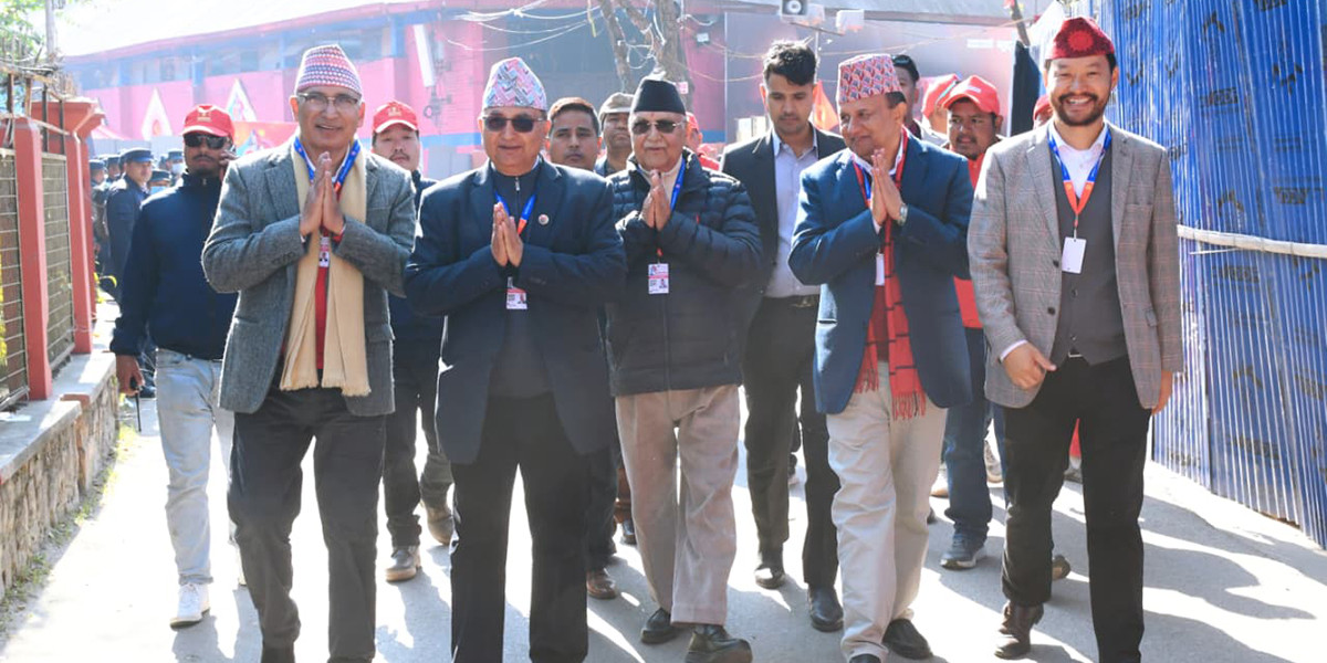 चुनावी मैदानमा एमालेको एकता प्रदर्शन, सँगै भोट माग्दै नेता