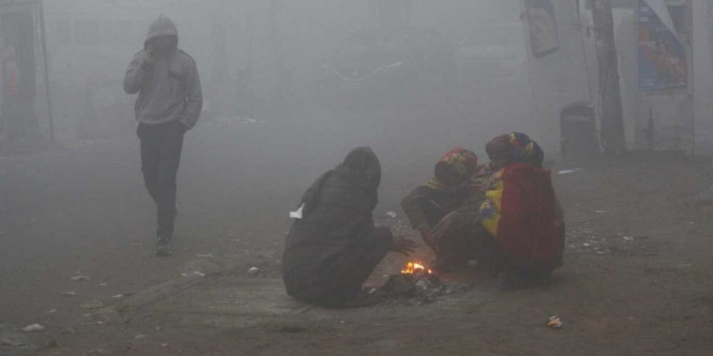 शीतलहरका कारण कैलालीका विद्यालयमा एक हप्ताको बिदा